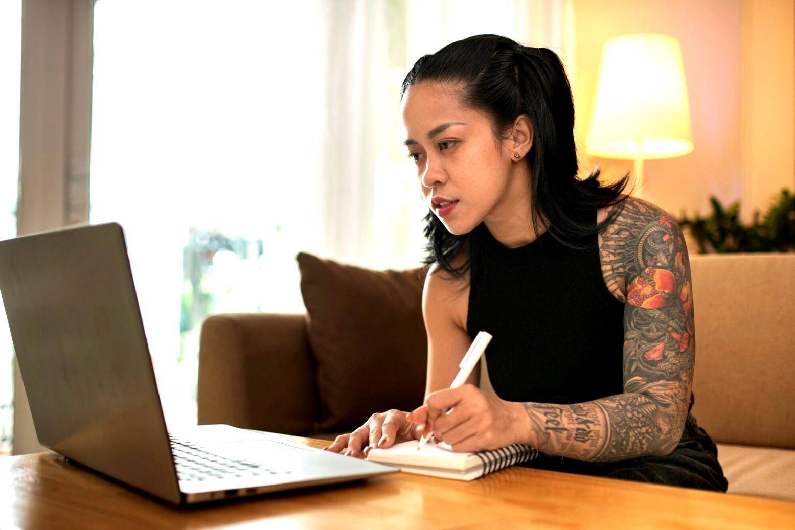 Espace de travail inspirant pour la réflexion personnelle